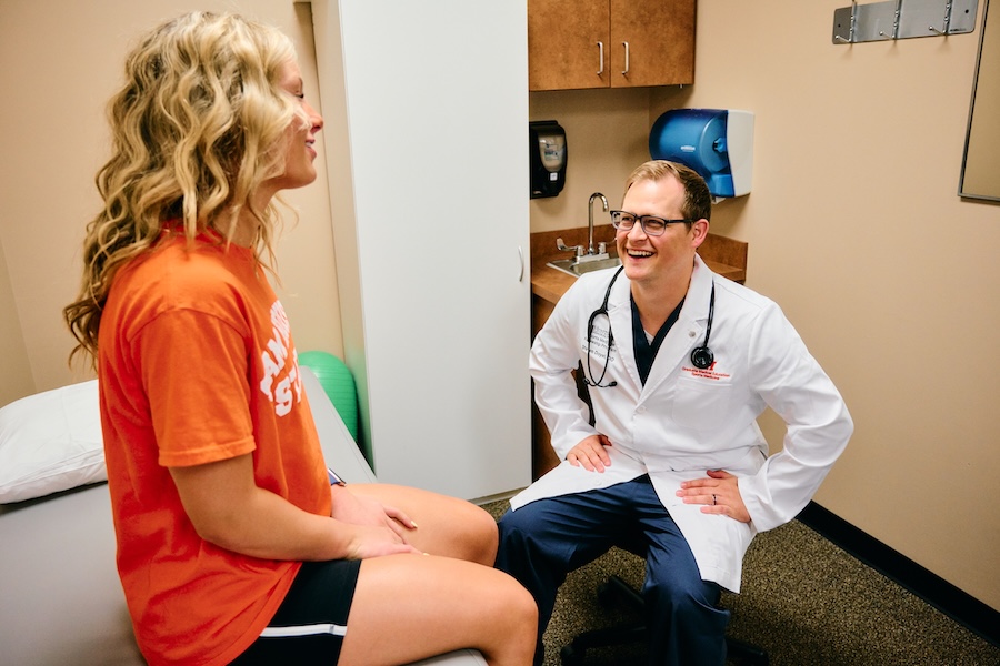 Fueled by a relentless drive to strengthen local health initiatives and the next generation of Texas physicians, SHSU-COM launched a Huntsville-based sports medicine fellowship program in August. Fellows will focus on sports medicine in collaboration with local and university staples, including Sam Houston Athletics.
