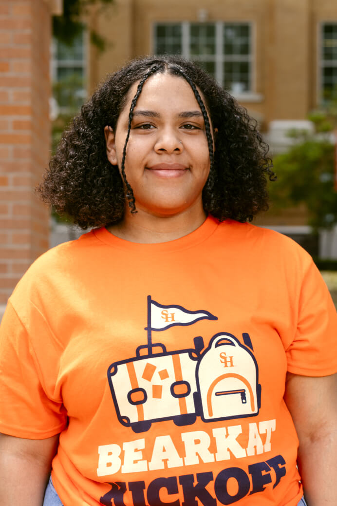 Autianna Bray headshot